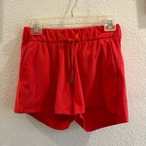 Lululemon hiking shorts with pockets size 6
